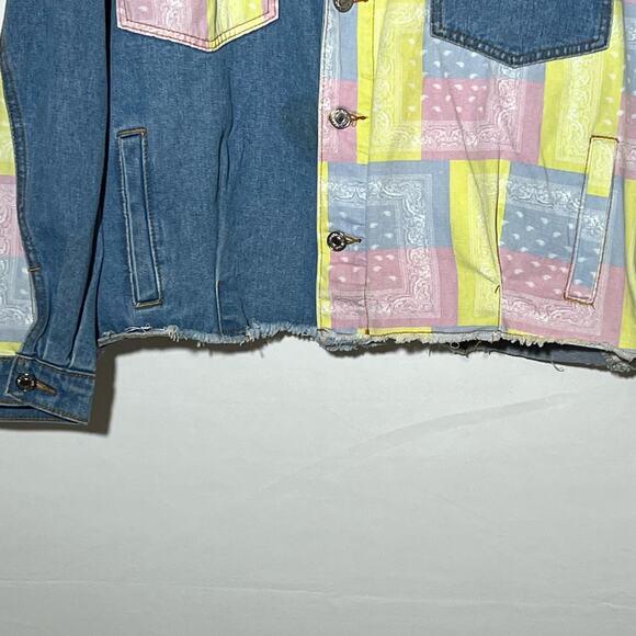 True Vintage 80’s Davi & Dani Patchwork Bandana  Jean Jacket Women’s Size S - Picture 5 of 13